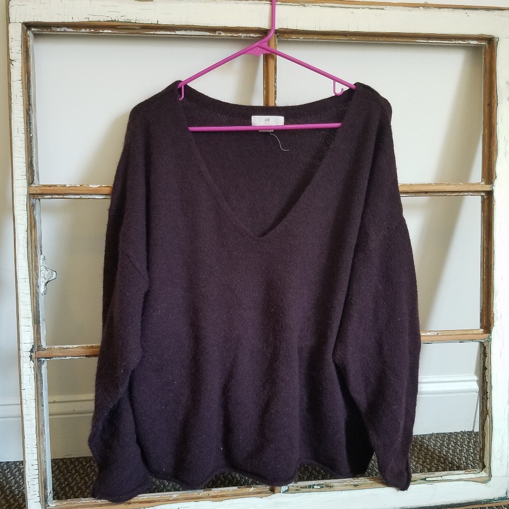 Oversized v neck purple sweater